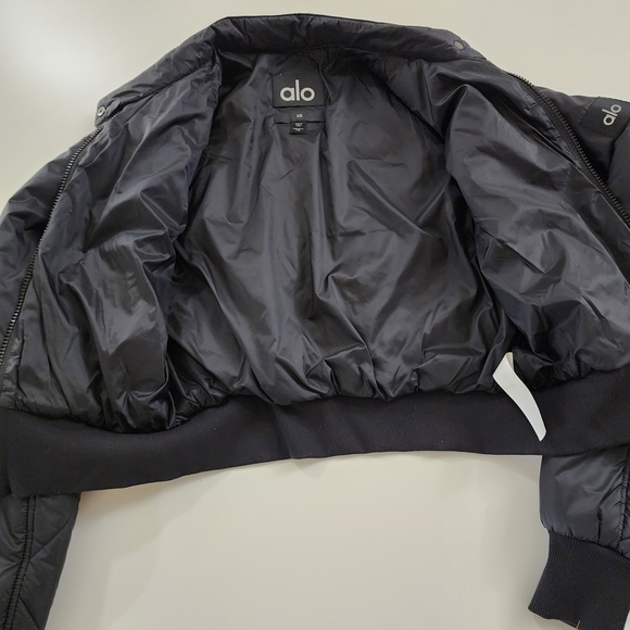ALO Yoga snowrider puffer jacket - Picture 10 of 15